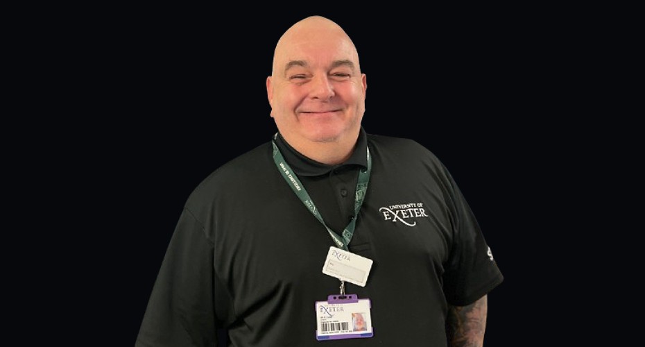 Head and shoulders photo of phillip carter.