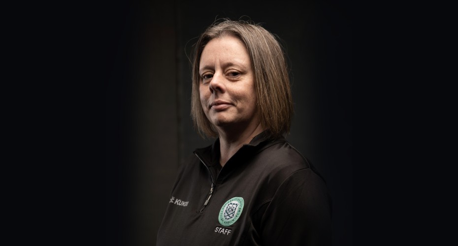 Head and shoulders photo of vicky carnell.